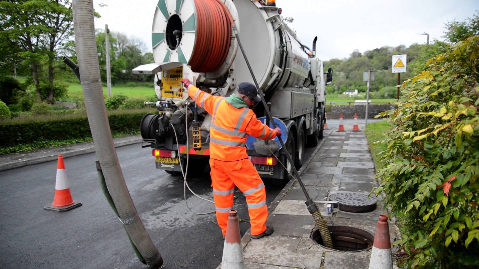 Sewage Water Tanker Service