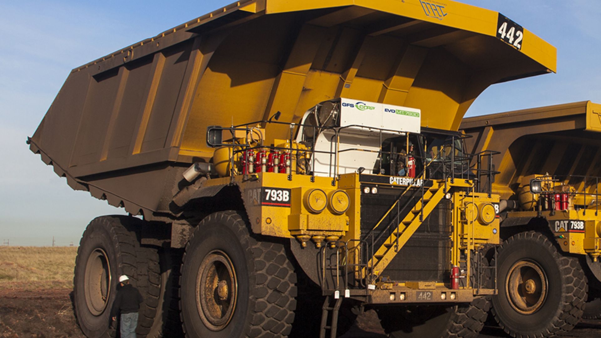 Choosing the Right Dump Truck Supplier