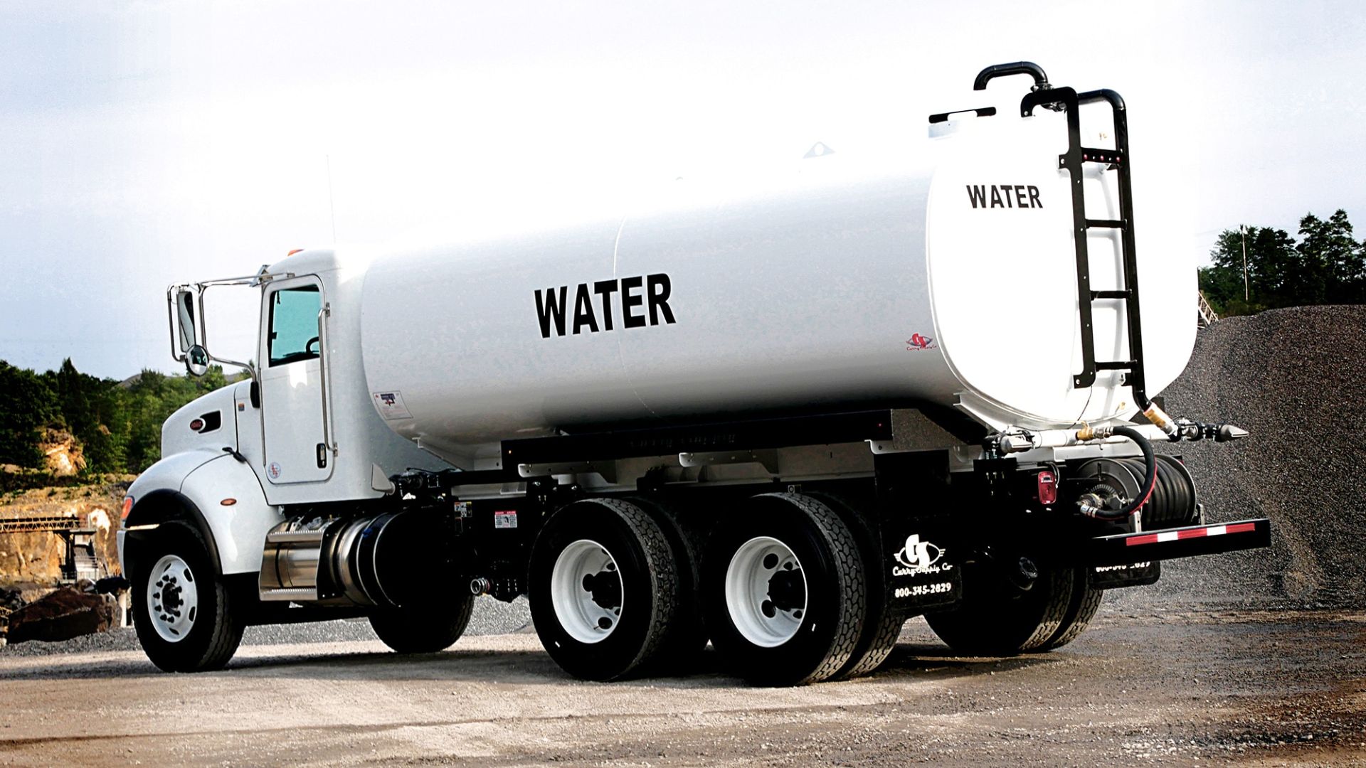 The Convenience of Water Tanker Services 