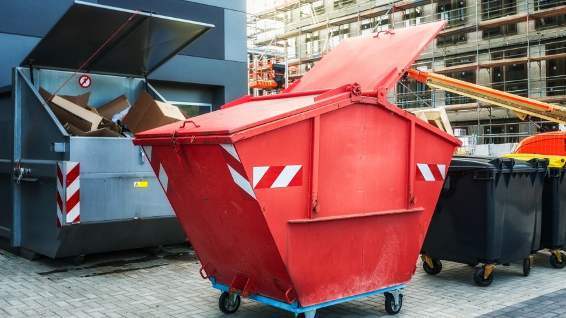 Top Advantages of Hiring a Skip Bin