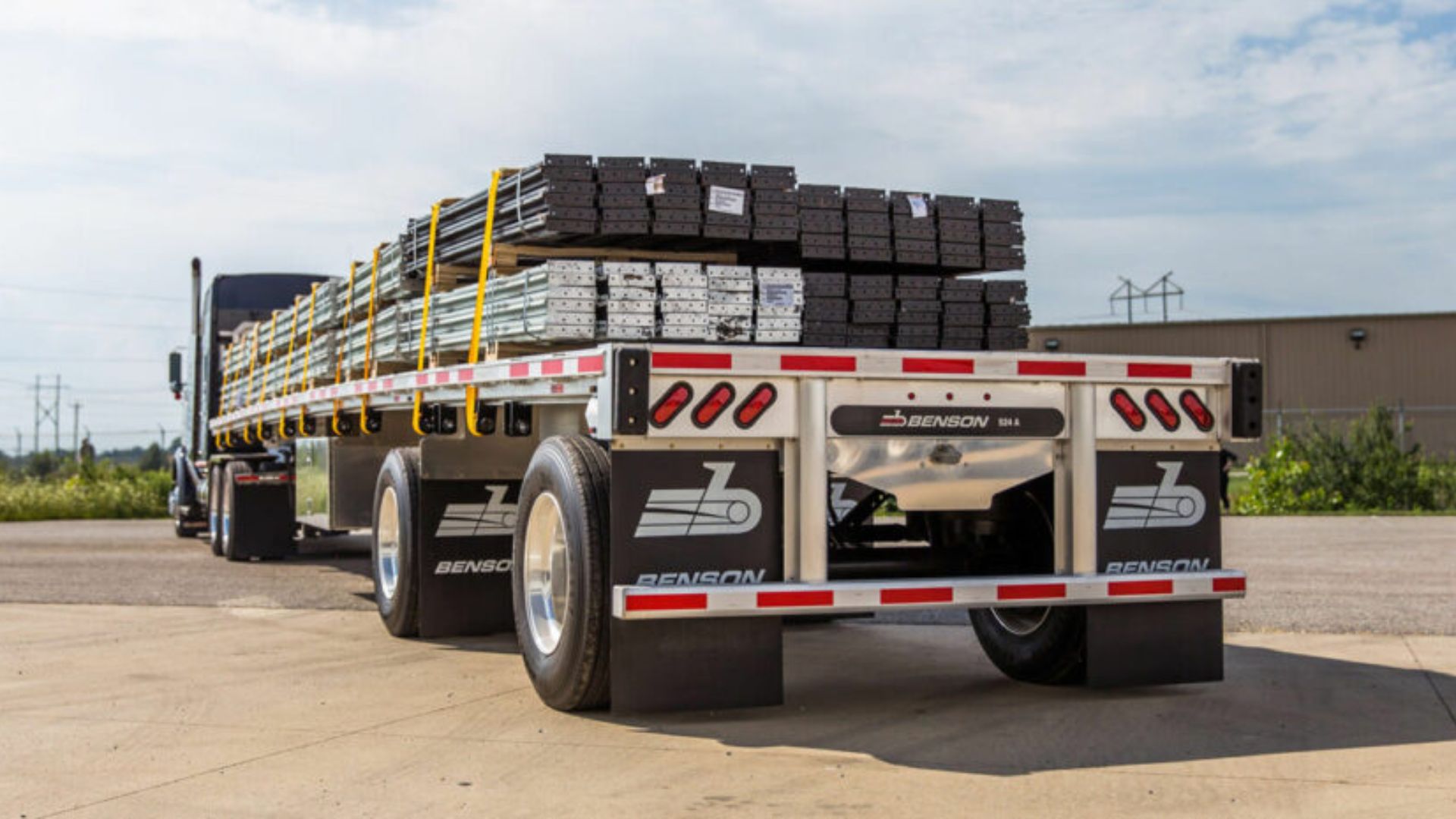 What are the key features of a Quality Flatbed Trailer