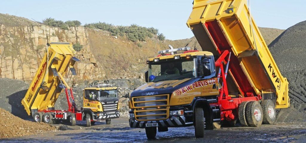 How Dump Truck Services Streamline Construction and Landscaping Projects