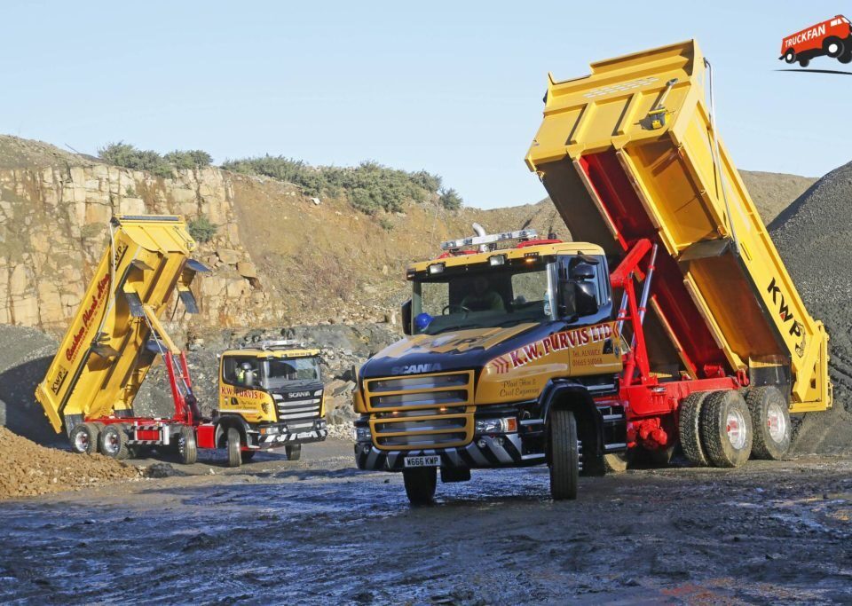 How Dump Truck Services Streamline Construction and Landscaping Projects